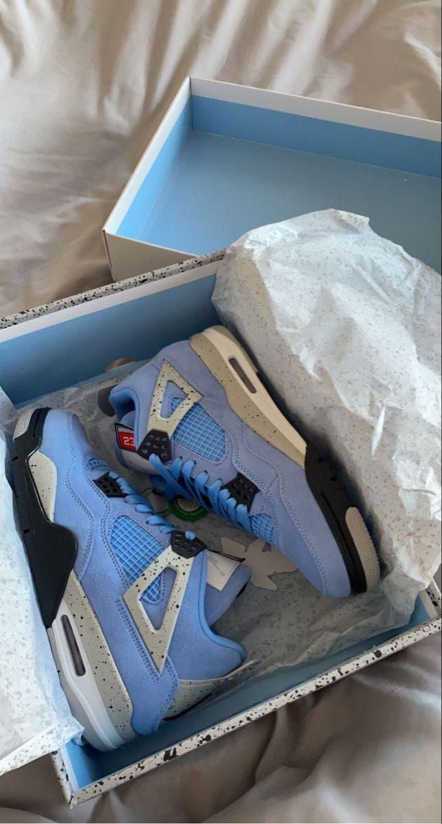 AIR JORDAN RETRO 4 UNIVERSITY BLUE